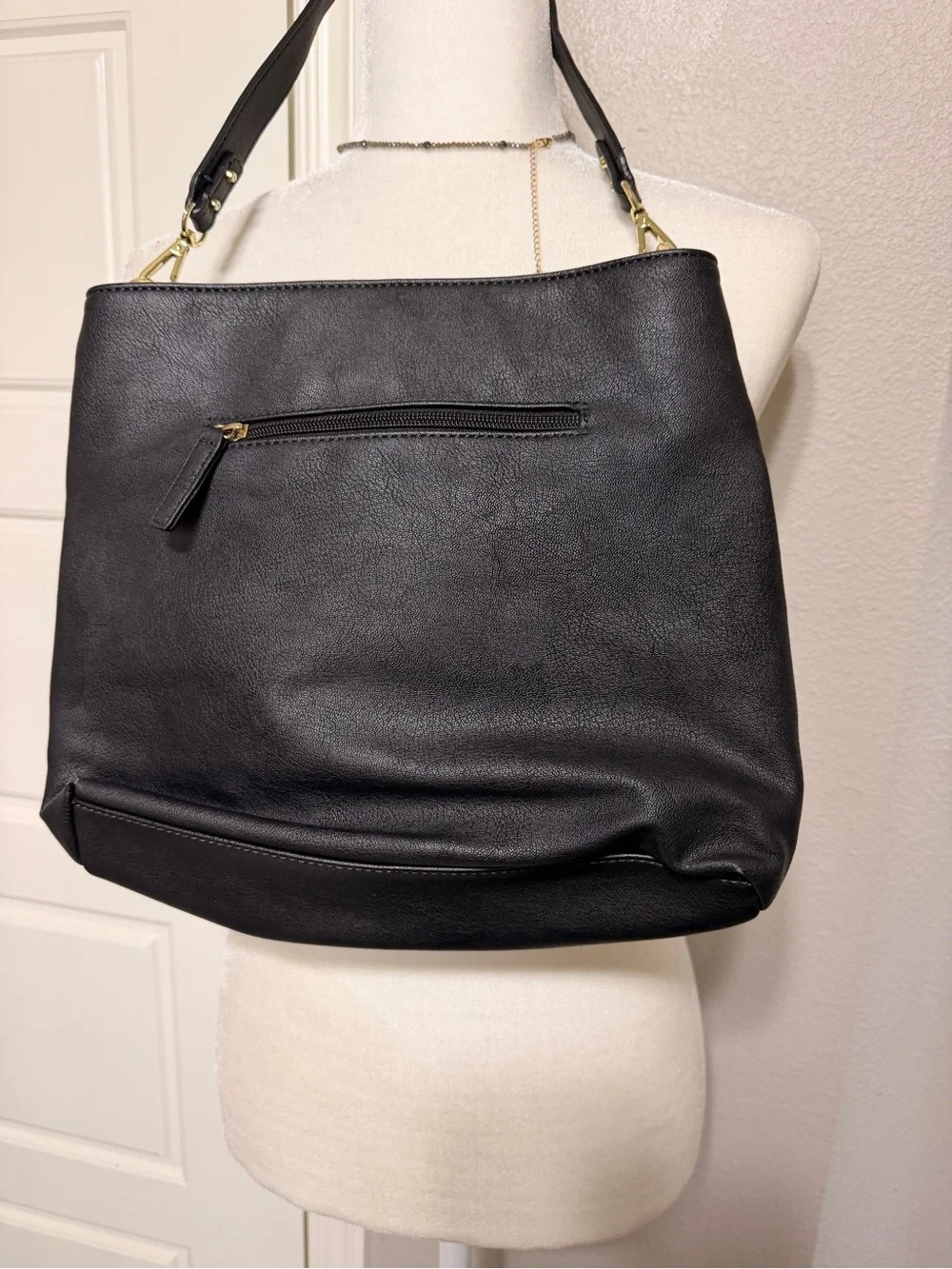 Liz Claiborne Vintage Black Shoulder Bag with Tassel and Gold Hardware